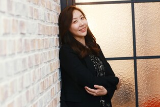 '금혼령'·'윤회비록' 웹소설작가 "산후조리원서도 노트북 폈죠"