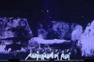 꿈을 향해 날아오른 TXT…한복에 부채 들고 "특별한 시간 선물"