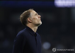 투헬 뮌헨 감독, VAR 기회 날린 휘슬에 분노…"재앙 같은 결정"