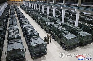 (2nd LD) N. Korean leader inspects new tactical missile system