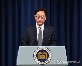 (LEAD) Yoon, British PM say AI Seoul Summit will discuss innovation, safety, inclusivity