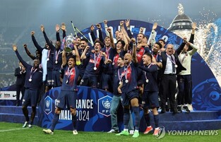 '이강인 교체출전' PSG, 프랑스컵 우승…국내 대회 3관왕 달성