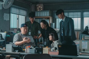 Director Park Joon-woo, Writer Oh Soo-jin Hopes to Promote Safe Driving via Kdrama 'Crash'
