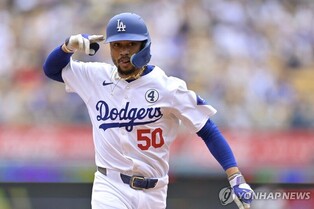 다저스 베츠, 52번째 선두 타자 홈런…MLB 역사 집필 시작
