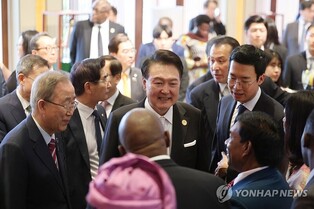(2nd LD) Yoon meets 10 African leaders ahead of Korea-Africa Summit