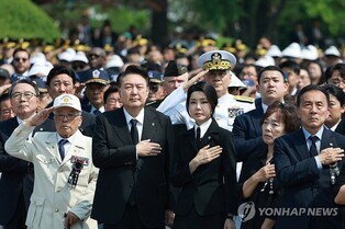 (LEAD) Yoon says S. Korea will never overlook N. Korea's 'despicable' provocations