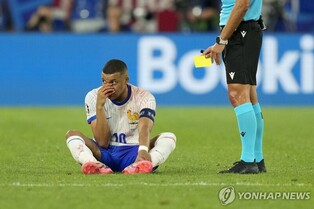 ESPN "코뼈 골절 음바페, 네덜란드전 결장…위험 감수 불필요"