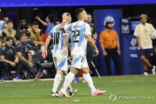 '메시 도움' 아르헨, 코파아메리카서 마쉬 감독의 캐나다 완파