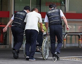 Seoul city hospitals to suffer nearly 100 bln won of losses over doctors' walkout this year