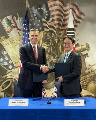 (LEAD) S. Korea, U.S. sign MOU on diplomatic intelligence cooperation