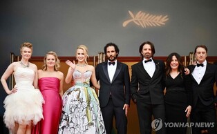 흥행성은 높은데…미국서 상영관 찾지못하는 트럼프 영화