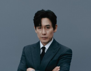 Sol Kyung-gu Calls His PM Role in 'Whirlwind' 'Unrealistic Yet Vicariously Satisfying'