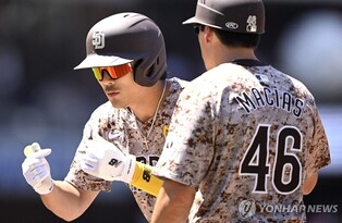 김하성, 2경기 연속 안타…팀은 타선 침묵으로 패배