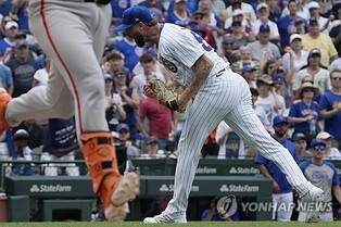 MLB 컵스 불펜투수, 3실점 강판 후 홧김에 벽 치다 왼손 골절
