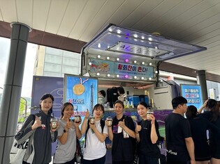 축구 국가대표 황희찬, 파리올림픽 선수단 위해 '커피차 이벤트'