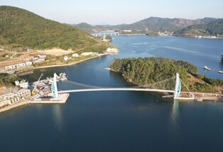 거제 칠천도-무인도 씨릉섬, 출렁다리 연결…'푸른 자연 만끽'