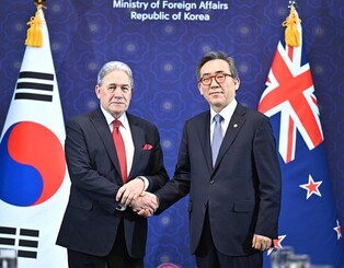 FM Cho discusses cooperation with New Zealand counterpart amid N. Korea-Russia ties
