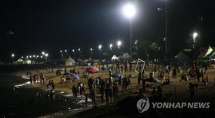 '밤에도 즐기는 해수욕'…속초해수욕장 26일부터 야간 개장