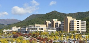 정경탁 문화기획자, 화순전남대병원서 7년간 전시 재능기부