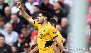 '황희찬 동료' 네투, 울브스 떠나 첼시 이적 합의…몸값 940억원