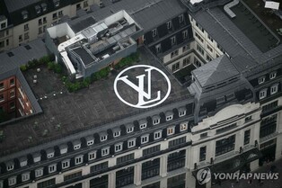 [올림픽] 루이뷔통 메달·삼성폰 '빅토리 셀카'…다른 후원사들은 부글