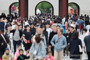 석조물 갈라지고 색 변하고…"경복궁 근정전·경회루 관리 시급"