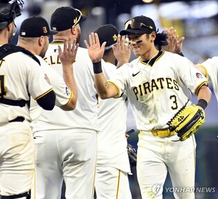 배지환, 3타수 무안타 침묵…총알 송구로 병살 호수비