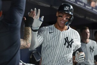 양키스 저지, 4경기 연속 대포로 49홈런…시즌 61개 페이스