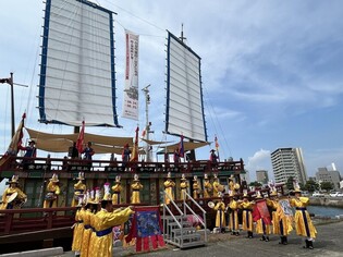 조선통신사선, 260년 만에 일본 시모노세키 도착…"환영해요!"