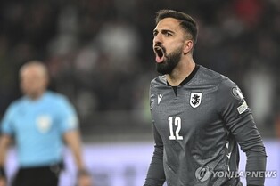 리버풀, 슬롯 체제 첫 영입은 골키퍼…하지만 내년 여름 합류?