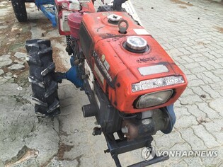 추석 앞두고 벌초 나선 60대 부부, SUV 차량에 치여 숨져