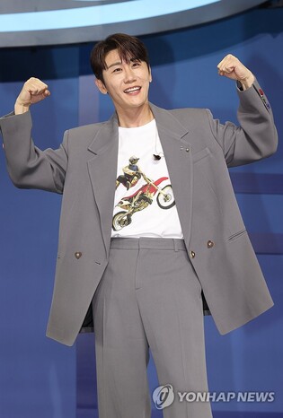 "영탁은 트로트만? 도파민, 텐션 '팍' 오르는 댄스곡이죠"