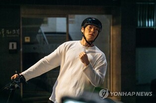 Kim Woo-bin on "Officer Black Belt": "I Expressed Gratitude to Everyday Heroes"
