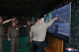 N. Korea test-fires new ballistic missile with 4.5-ton warhead