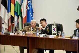 S. Korean army chief visits Romania
