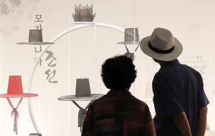 [다시! 제주문화] (93)"매미 날개보다 얇다!"…수공예 정점 관모공예