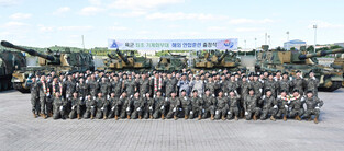 Mechanized troops' overseas drill