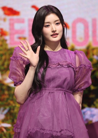 S. Korean girl group Fifty Fifty