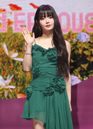 S. Korean girl group Fifty Fifty