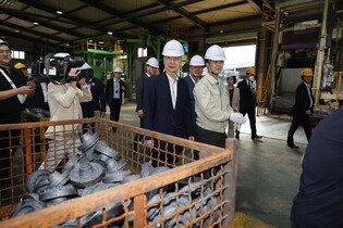 Visit to auto parts maker