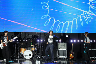 S. Korean rock band Dragon Pony