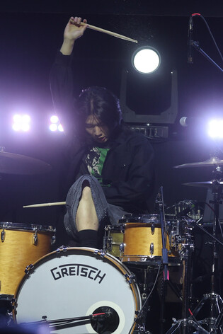 S. Korean rock band Dragon Pony