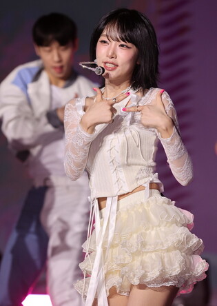 S. Korean singer Choi Ye-na