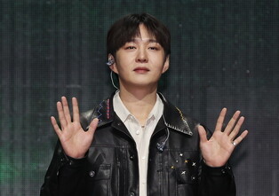 S. Korean singer Lee Chang-sup