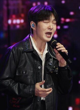 S. Korean singer Lee Chang-sup