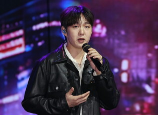 S. Korean singer Lee Chang-sup