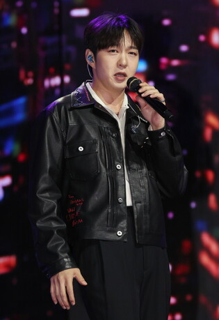 S. Korean singer Lee Chang-sup