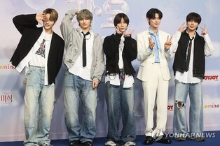 TXT, 미니음반 '별의 장: 생크추어리'로 컴백…새로운 서사 연다