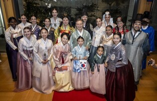 Hanbok fashion show at United Nations