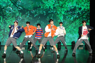 S. Korean boy group The Wind